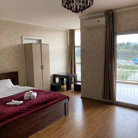 Hotel Like ティビリシ エクステリア 写真