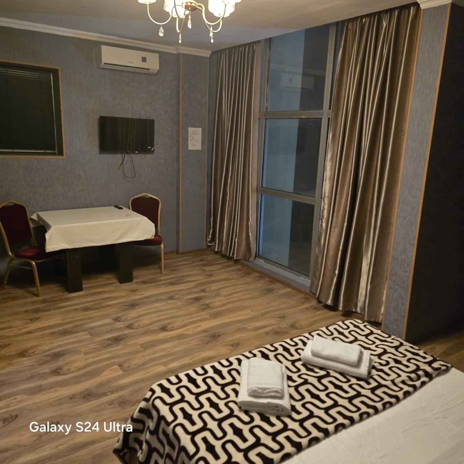 Hotel Like ティビリシ エクステリア 写真